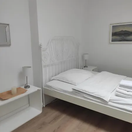 City Motel 아파트 *